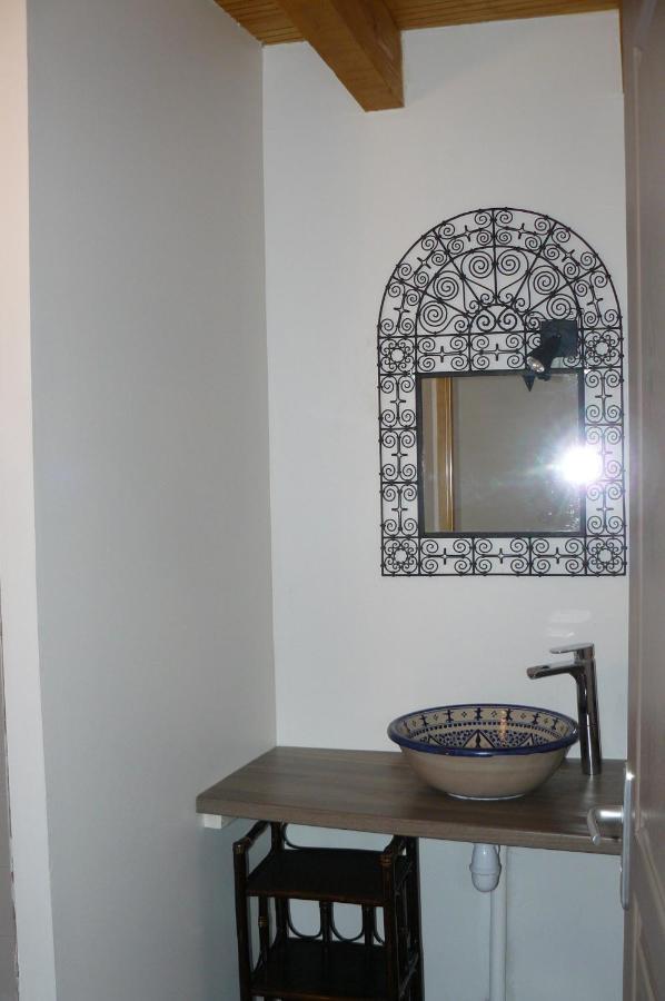 Au The A La Menthe Bed & Breakfast Romans-sur-Isere Exterior photo