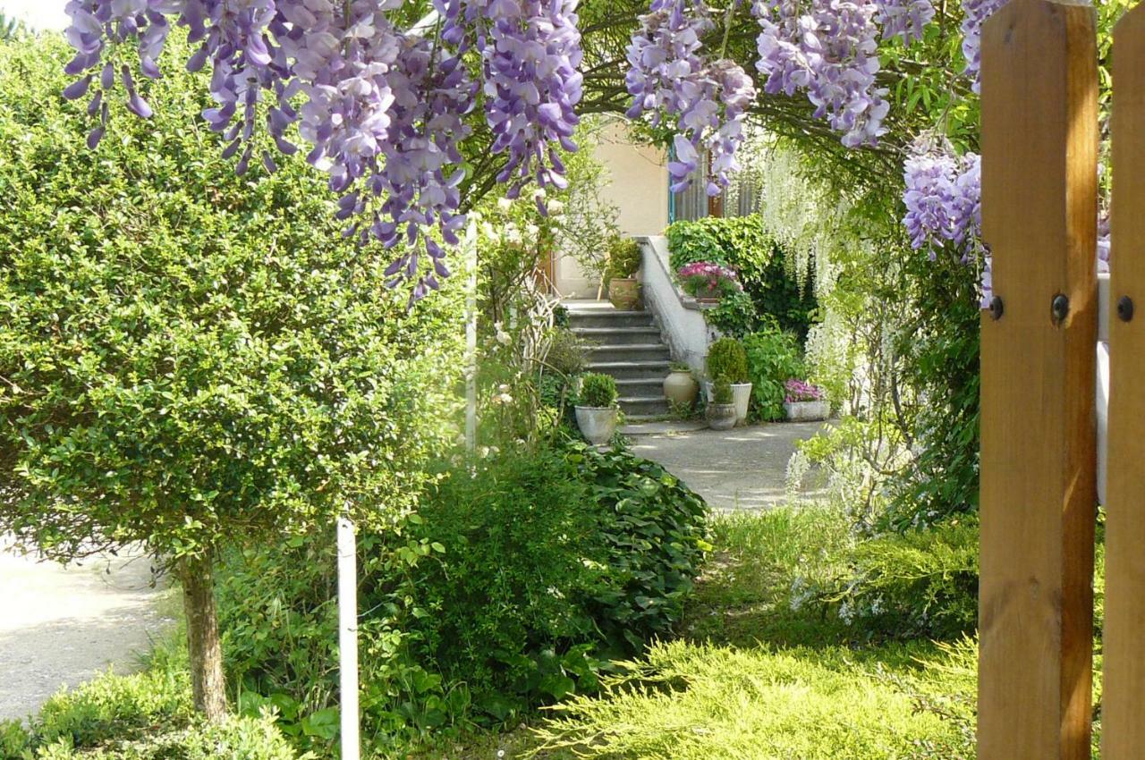 Au The A La Menthe Bed & Breakfast Romans-sur-Isere Exterior photo