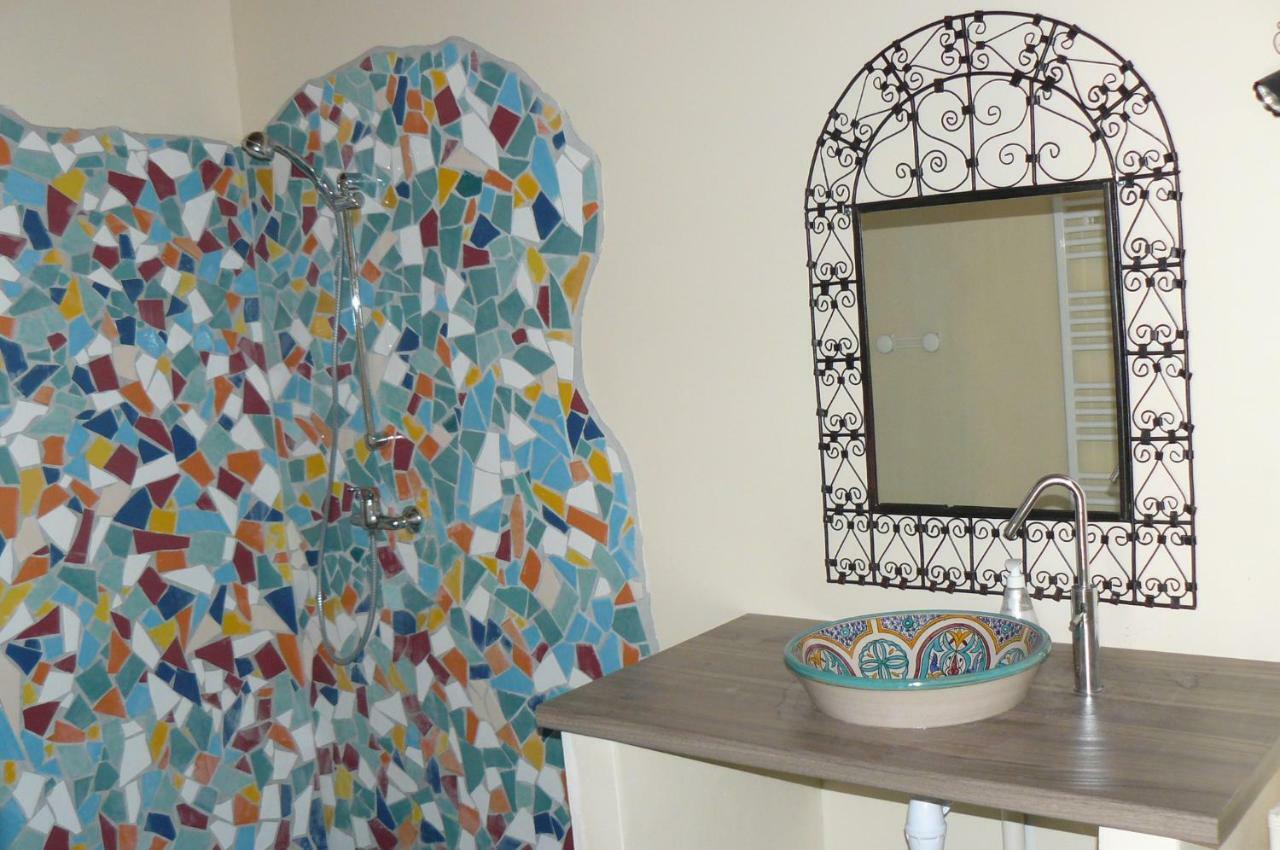 Au The A La Menthe Bed & Breakfast Romans-sur-Isere Exterior photo